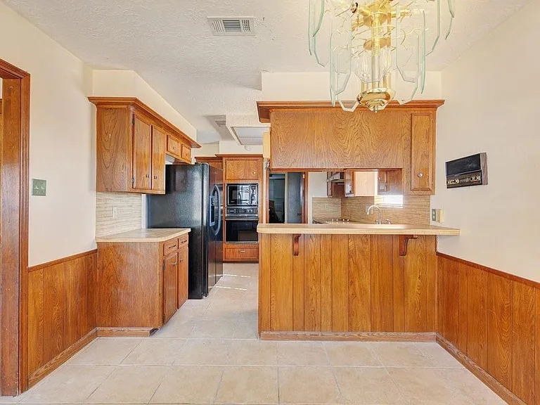 1006 Bolton Dr — Photo 21