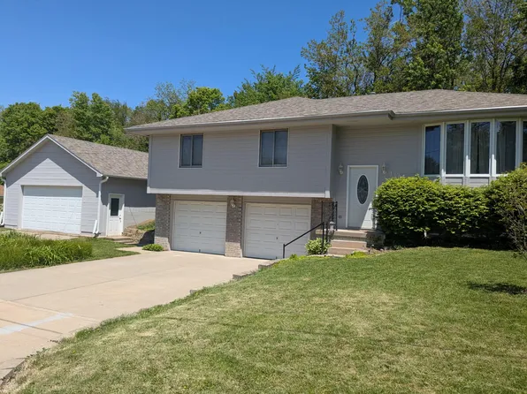 1103 Grandview St, Bellevue, NE 68005