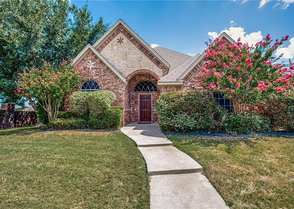 1st image of 7912 Forest Lakes Ct