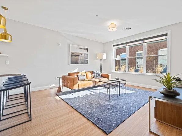 99 Foundry Place #104, Portsmouth, NH 03801