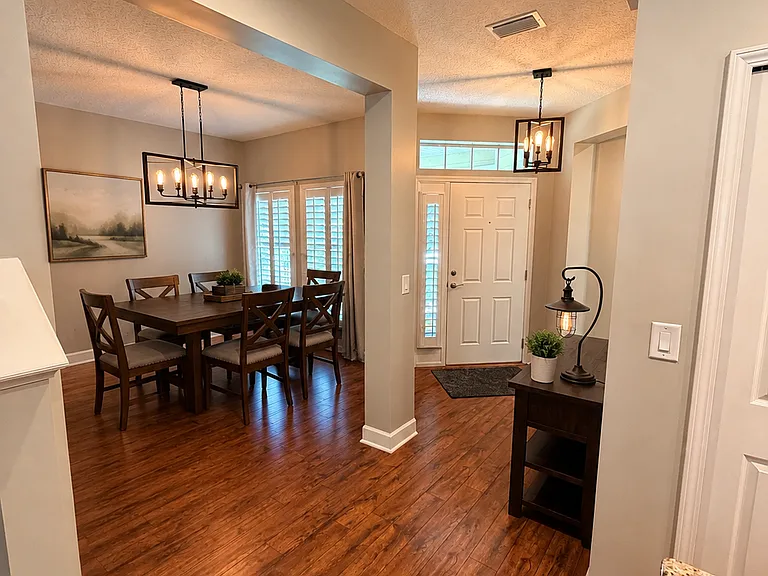 6408 Lavenhorn Ct — Photo 5