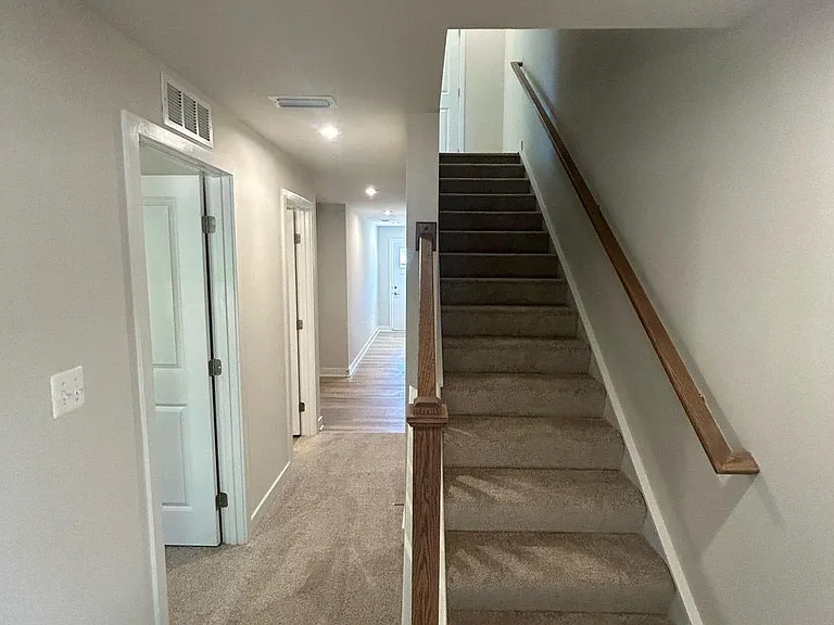 6729 Shelton Ln — Photo 6