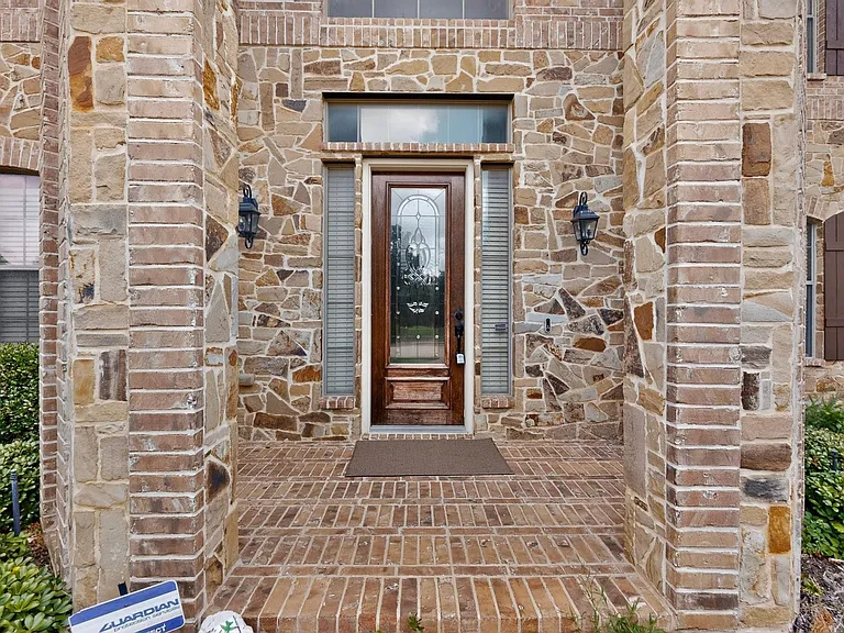 475 Fenwick Dr — Photo 8
