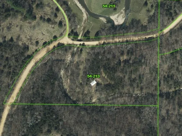 2045 Rock Rd, Platteville, WI 53818