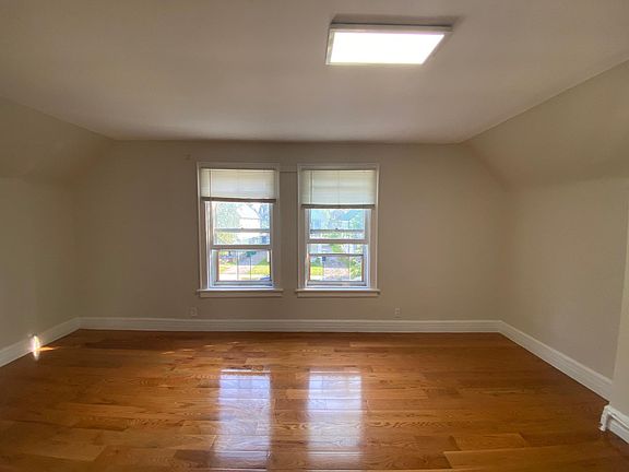 2nd image of 40 Lisbon Ave