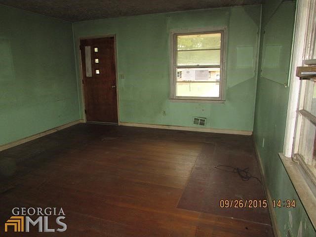 2nd image of 1926 Janet Ln