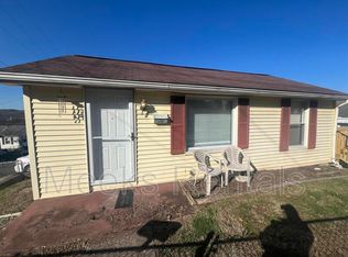 1239 12th St, Nitro, WV 25143