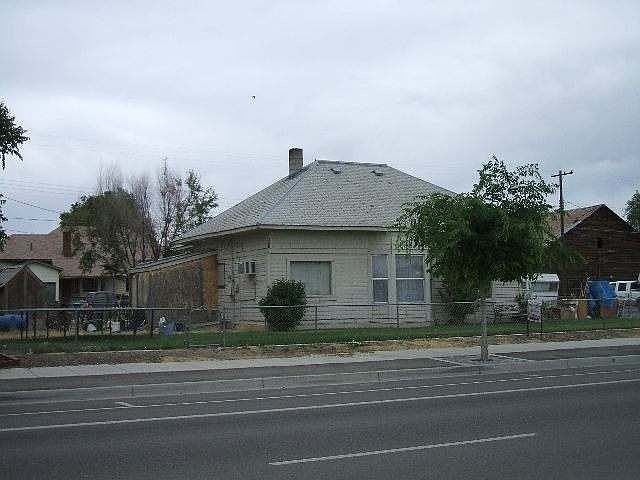 2nd image of 225 Bryant St N