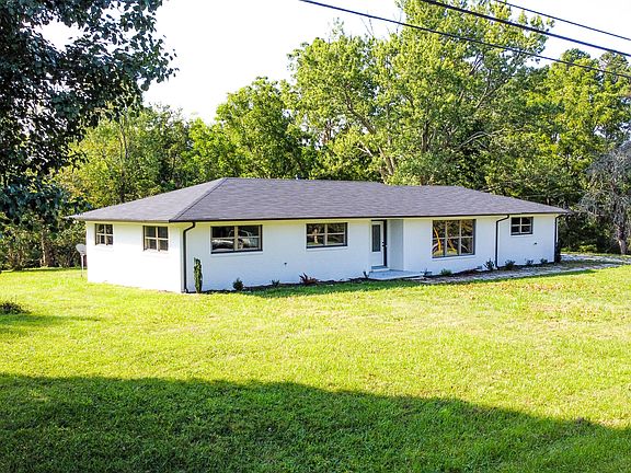 2nd image of 157 Sandra Ln