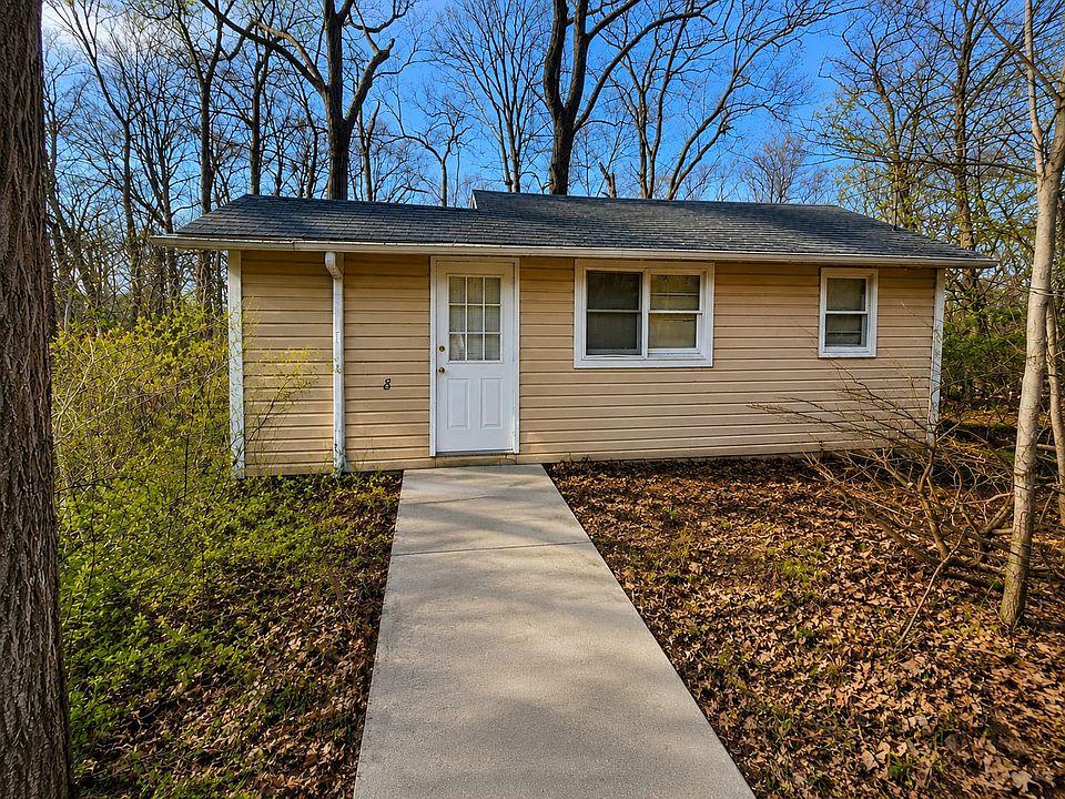 1st image of 12 Woodland Cir N
