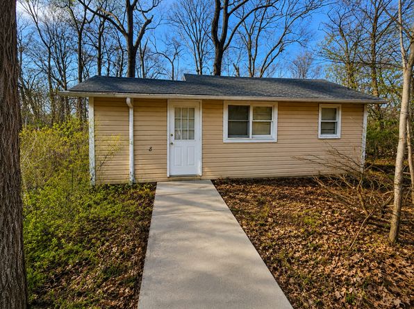 12 Woodland Cir N