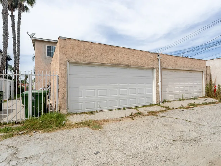 1708 S Crescent Heights Blvd — Photo 22