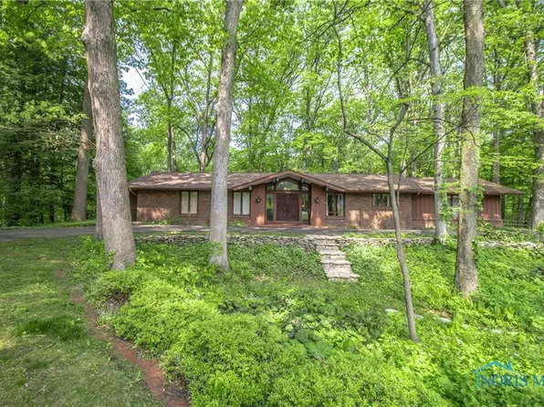 5124 Chatham Valley Dr, Toledo, OH 43615