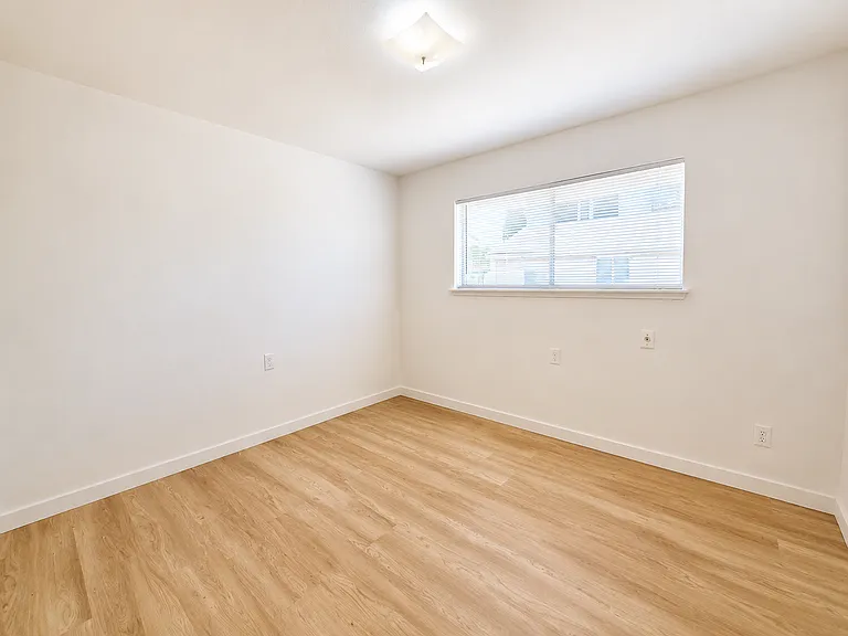 4261 Sweetwater Ave #2 — Photo 4