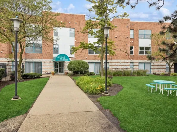 3265 Kirchoff Rd APT 217, Rolling Meadows, IL 60008