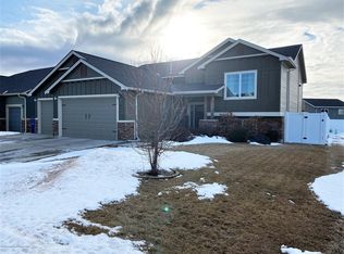 817 15th Ave E, Dickinson, ND 58601