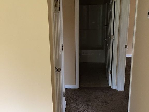 2nd image of 250 Willow Creek Dr APT 8