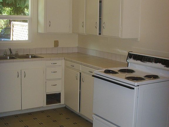 5th image of 1815 W Nob Hill Blvd