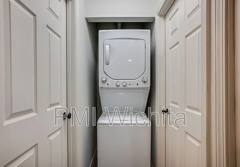 420 W Mahoney Dr — Photo 9
