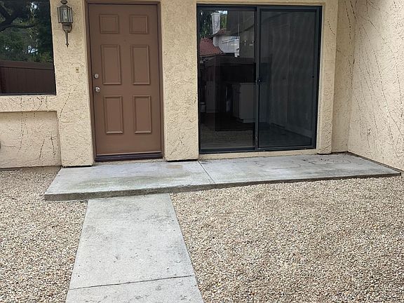 3rd image of 646 Rosetti Ln