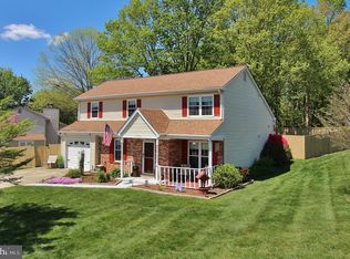 5930 Plumwood Ln, Woodbridge, VA 22193