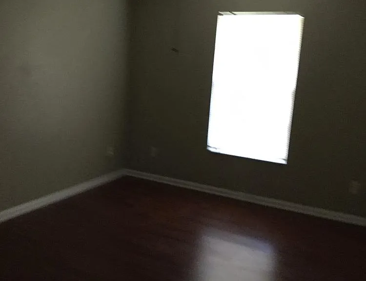 17 Sandalwood Ct — Photo 4