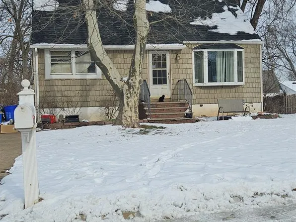 32 N Pennington Rd, New Brunswick, NJ 08901