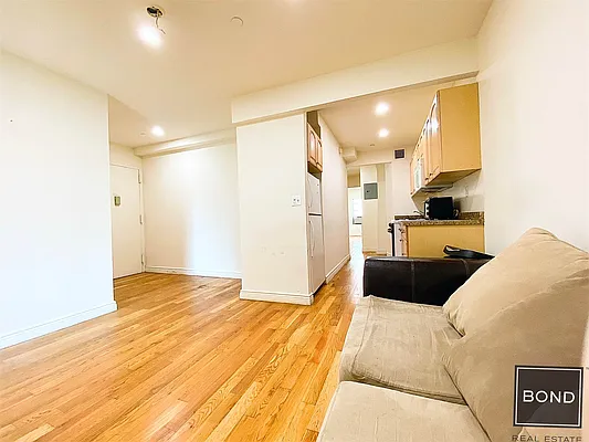 Rented by Bond New York | media 22