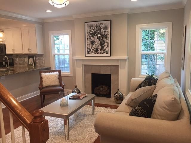 1st image of 1636 Courtney Ave
