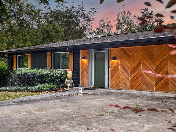 2nd image of 403 Forest Rd