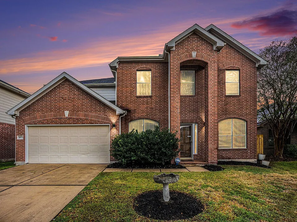 3811 Misty Falls Ln