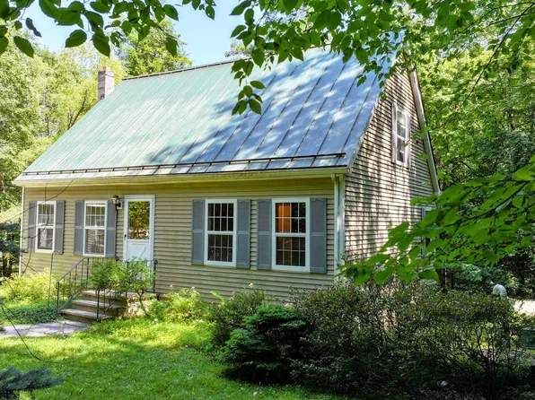 221 Steeplewood Lane, Ferrisburgh, VT 05456