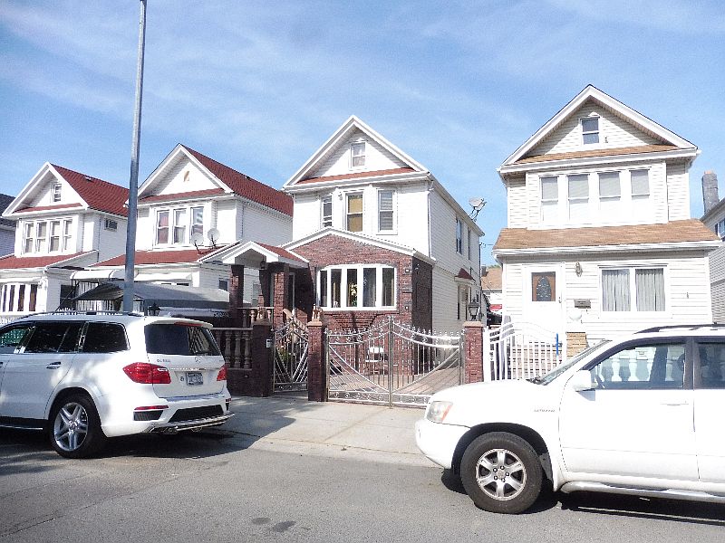 1st image of 10451 110th St
