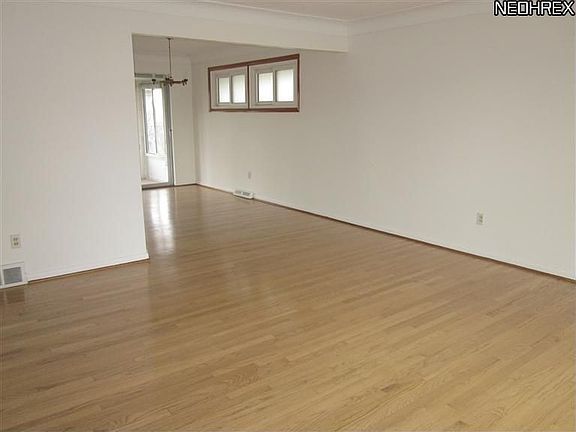 3rd image of 2800 Somia Dr