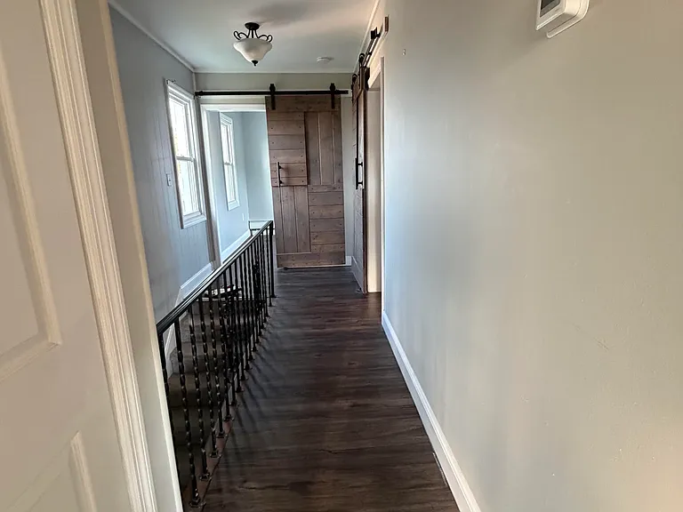 401 Ziegler St — Photo 17