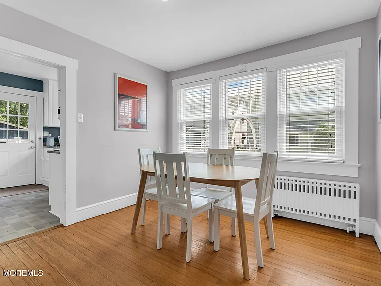 706 E St — Photo 15