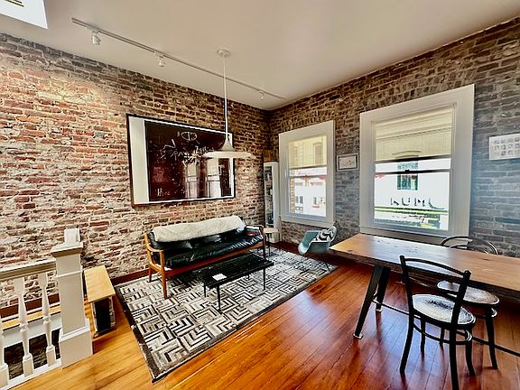 Second floor sitting area.
