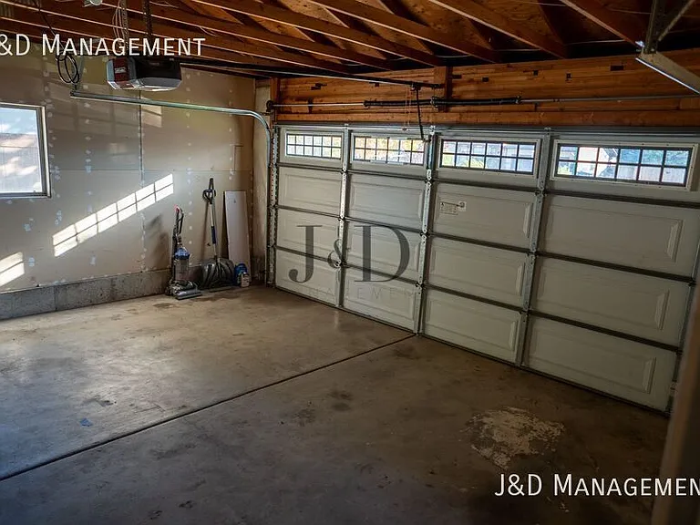 1490 S 135 W — Photo 24
