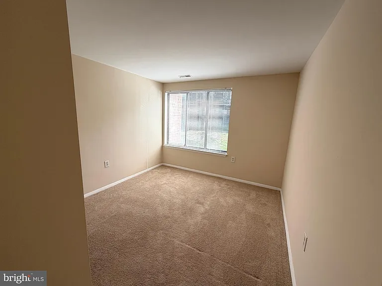 18131 Chalet Dr #24-103 — Photo 22