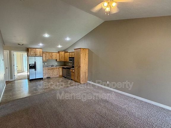 3rd image of 3063 1st St