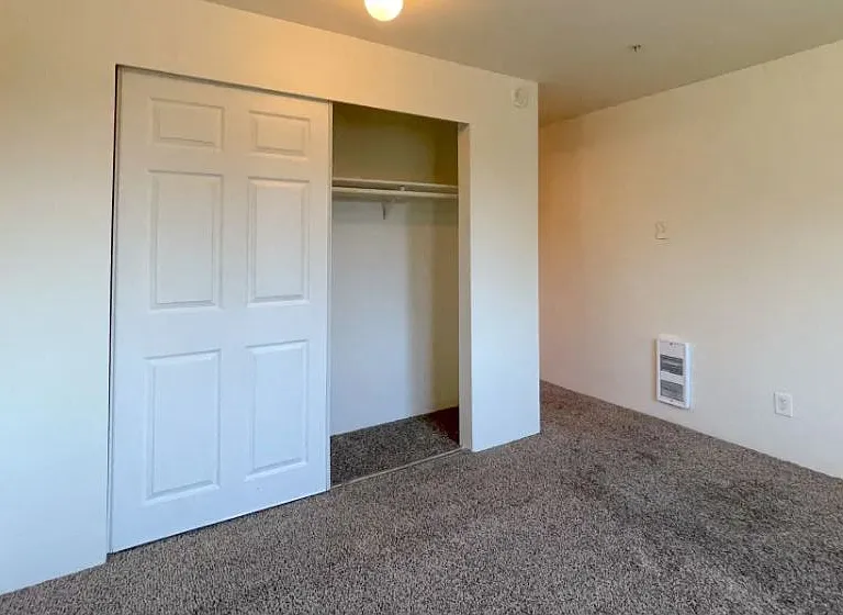 Sandpiper Apts. — Photo 11