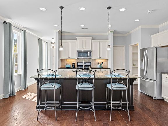 5th image of 2574 Kings Gate Ln