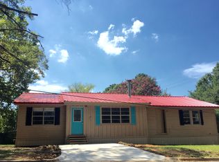 101 Sanders St, Center, TX 75935