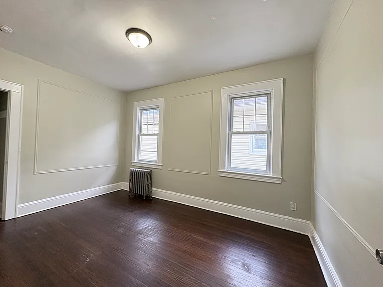 1043 Jefferson Ave #1 — Photo 4