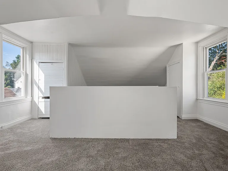 362 Republic St — Photo 4