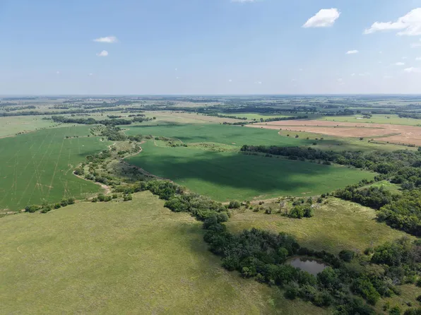 2000 R Ave, Wilsey, KS 66873