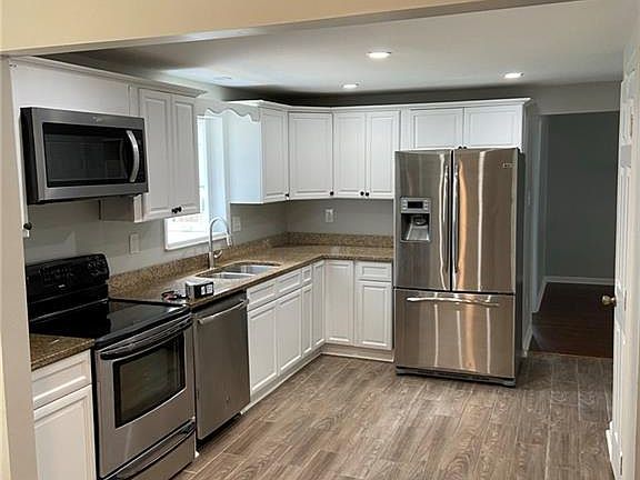 5th image of 5418 Autumnleaf Dr