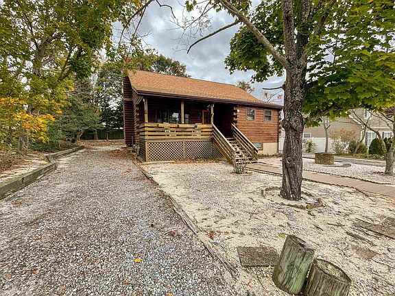 2nd image of 17 Fernwood Rd