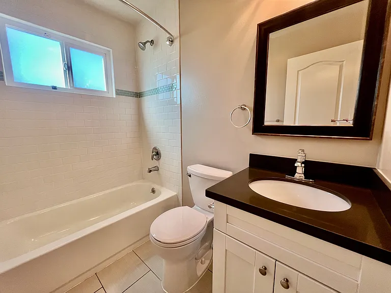 510 Castro St #A — Photo 3