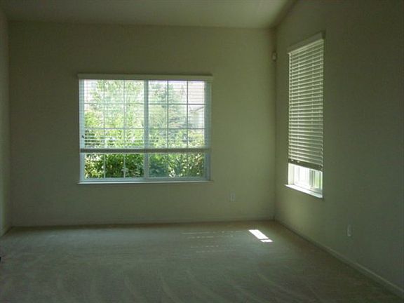2nd image of 2418 Shelby Ct